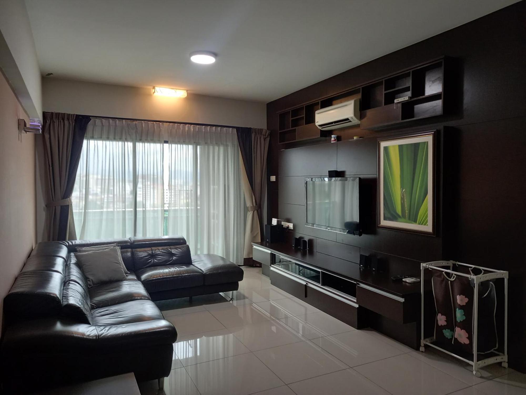 K. Riverfront Apartment Ipoh Esterno foto