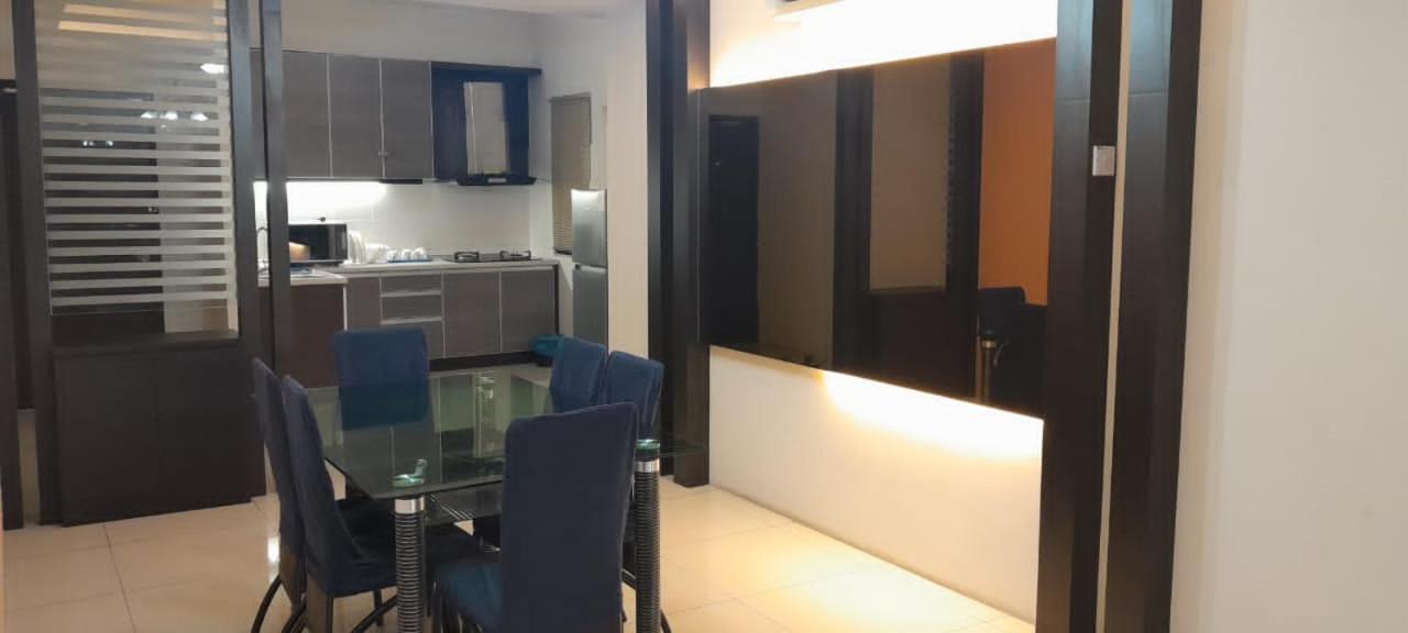 K. Riverfront Apartment Ipoh Esterno foto