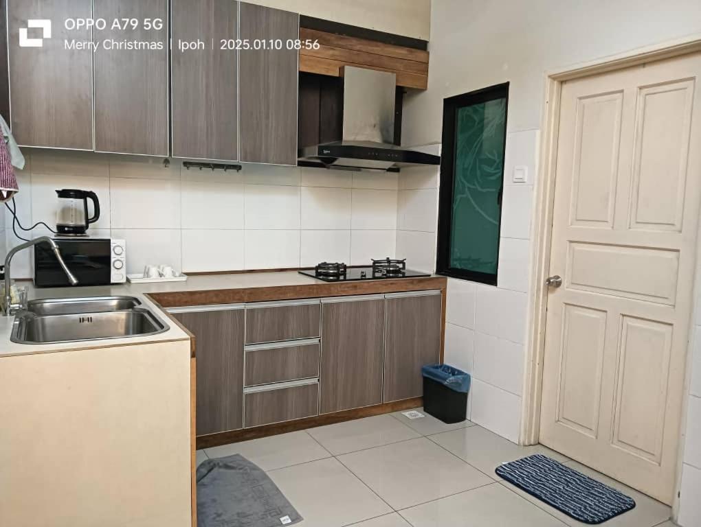 K. Riverfront Apartment Ipoh Camera foto